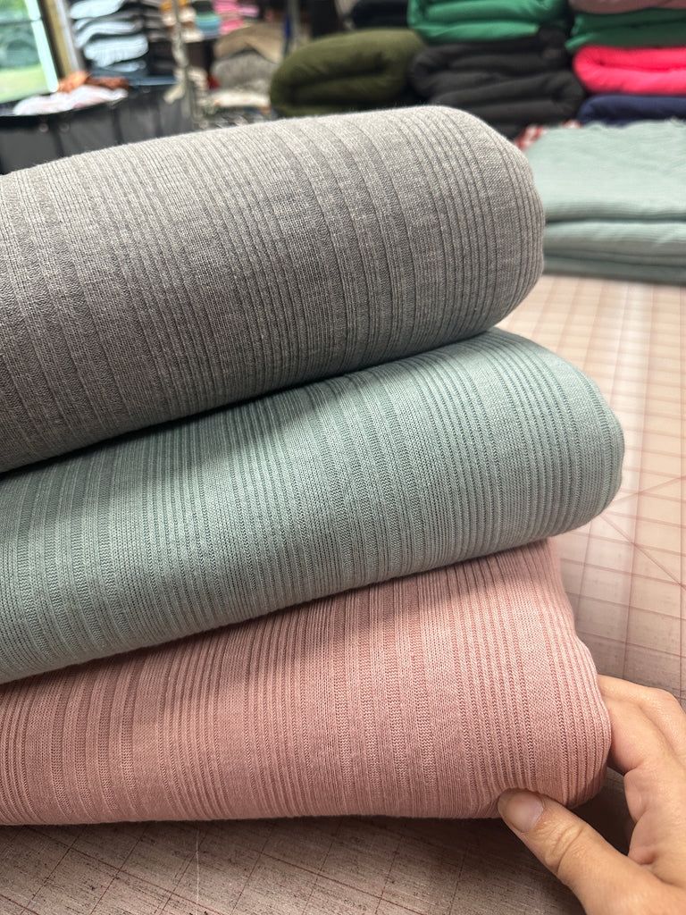 Multi sized rib sweater knits
