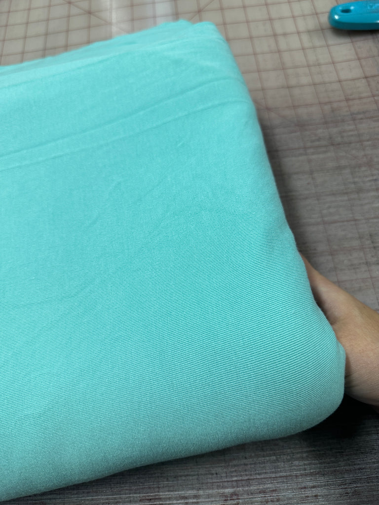 Super stretchy and bouncy knit aqua